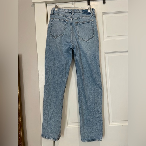 Abercrombie & Fitch The Dad High Rise Light Wash Jeans - Picture 5 of 6